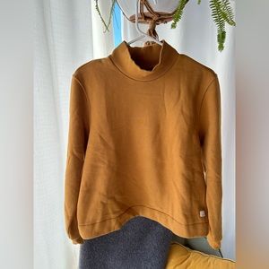 Vuori Mock neck sweatshirt